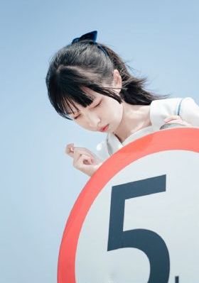 四美女玩一个男人_超清超清免费观看