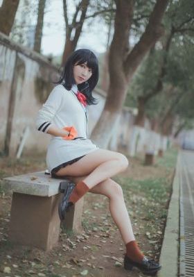 猥琐房东偷窥女学生洗澡_90集免费观看
